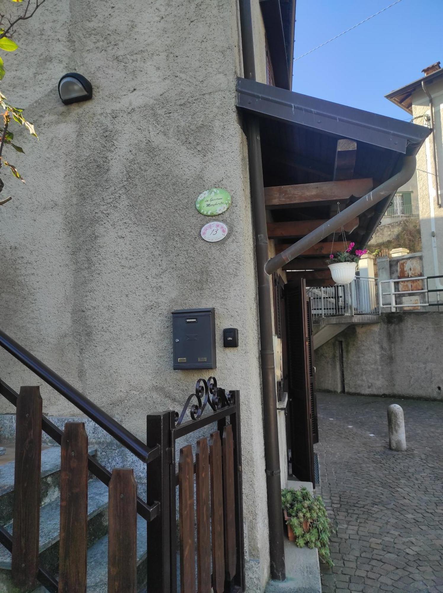 Da Giovanni E Margherita Mandello del Lario Eksteriør billede